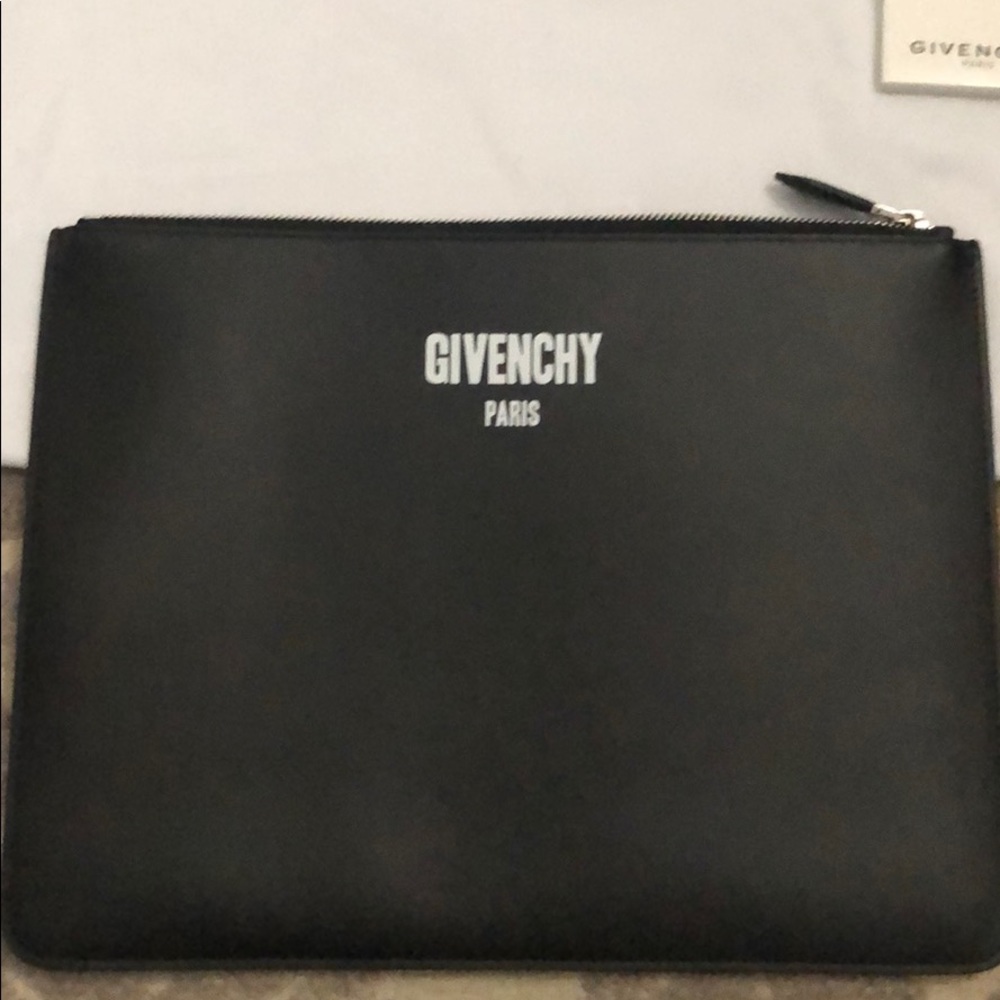 NEW Givenchy black zippered clutch bag - Picture 2 of 9